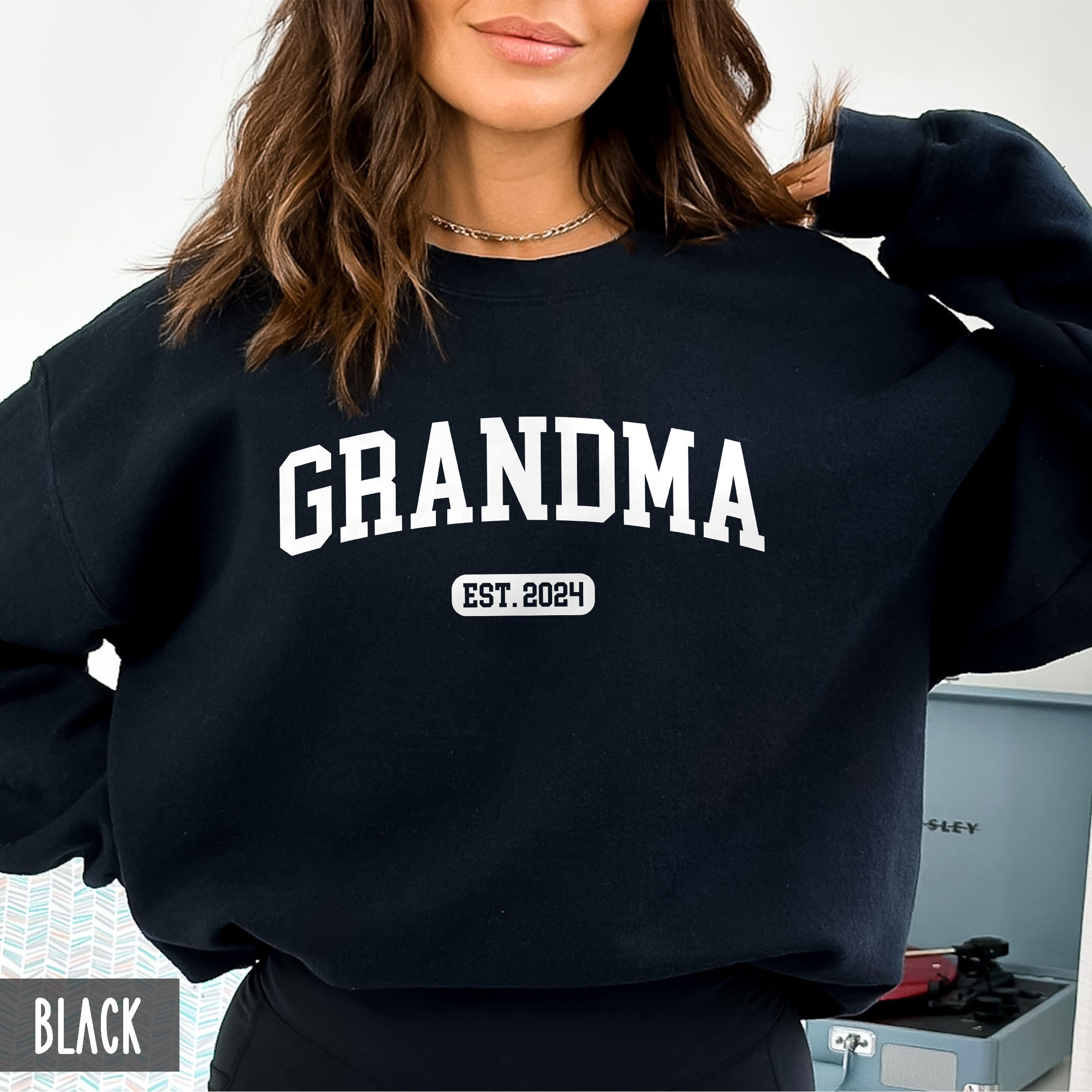 personalized grandma sweatshirt with established year custom crewneck for mothers day gift from grandkids nana gigi mimi shirt