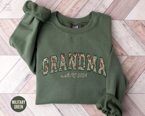 personalized grandma sweatshirt with floral heart design unique wildflower crewneck for mothers day and christmas gifts nadow