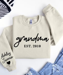 personalized grandma sweatshirt with grandkids names custom granny sweater for mothers day and grandparent gifts djqd5