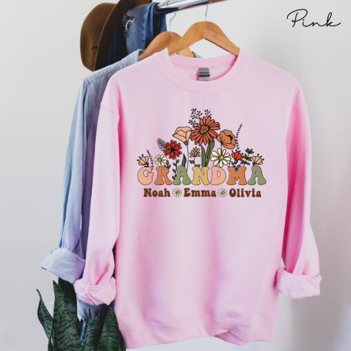 personalized grandma sweatshirt with grandkids names custom mothers day and christmas gift crewneck cbmun