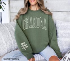 personalized grandma sweatshirt with grandkids names custom mothers day crewneck for nana mimi gigi best mom ever shirt dirvp
