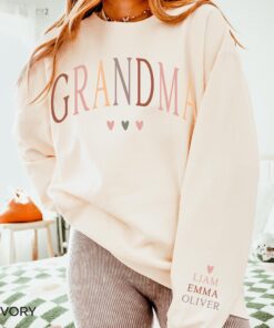 personalized grandma sweatshirt with grandkids names for mothers day gifts for nana mimi gigi best grandma shirt ffwvn