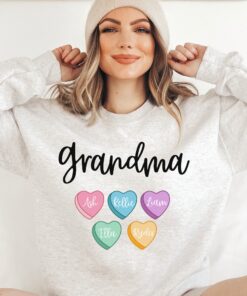 personalized grandmother valentines day sweatshirt with grandkid names cute sweater gift for grandma mimi nana t0pug