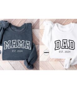 personalized mama and dad sweatshirt for pregnancy reveal matching parents hoodie unique announcement outfit q5tyj