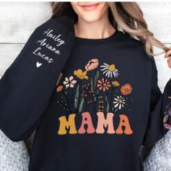 personalized mama est sweatshirt with kids names on sleeve for mothers day birthday gifts unique wildflowers design o2xkc