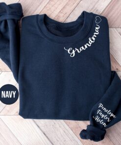 personalized mama heart hoodie with kids names custom mom sweatshirt for mothers day cute mommy outfit with date oi8n5