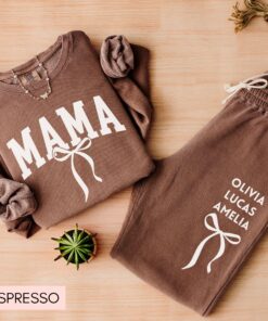 personalized mama sweatshirt and sweatpants set with kid names for mothers day gift comfortable custom mom outfit bhzrk