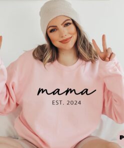 personalized mama sweatshirt custom mom hoodie for new moms pregnancy reveal baby announcement outfit pmnh1