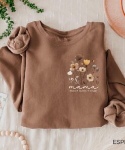 personalized mama sweatshirt with kids names custom wildflowers design for mothers day gifts t9w5j