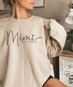 personalized mimi sweatshirt for grandma life funny mom shirt mothers day gift est pregnancy reveal cute mimi shirt g1vvl