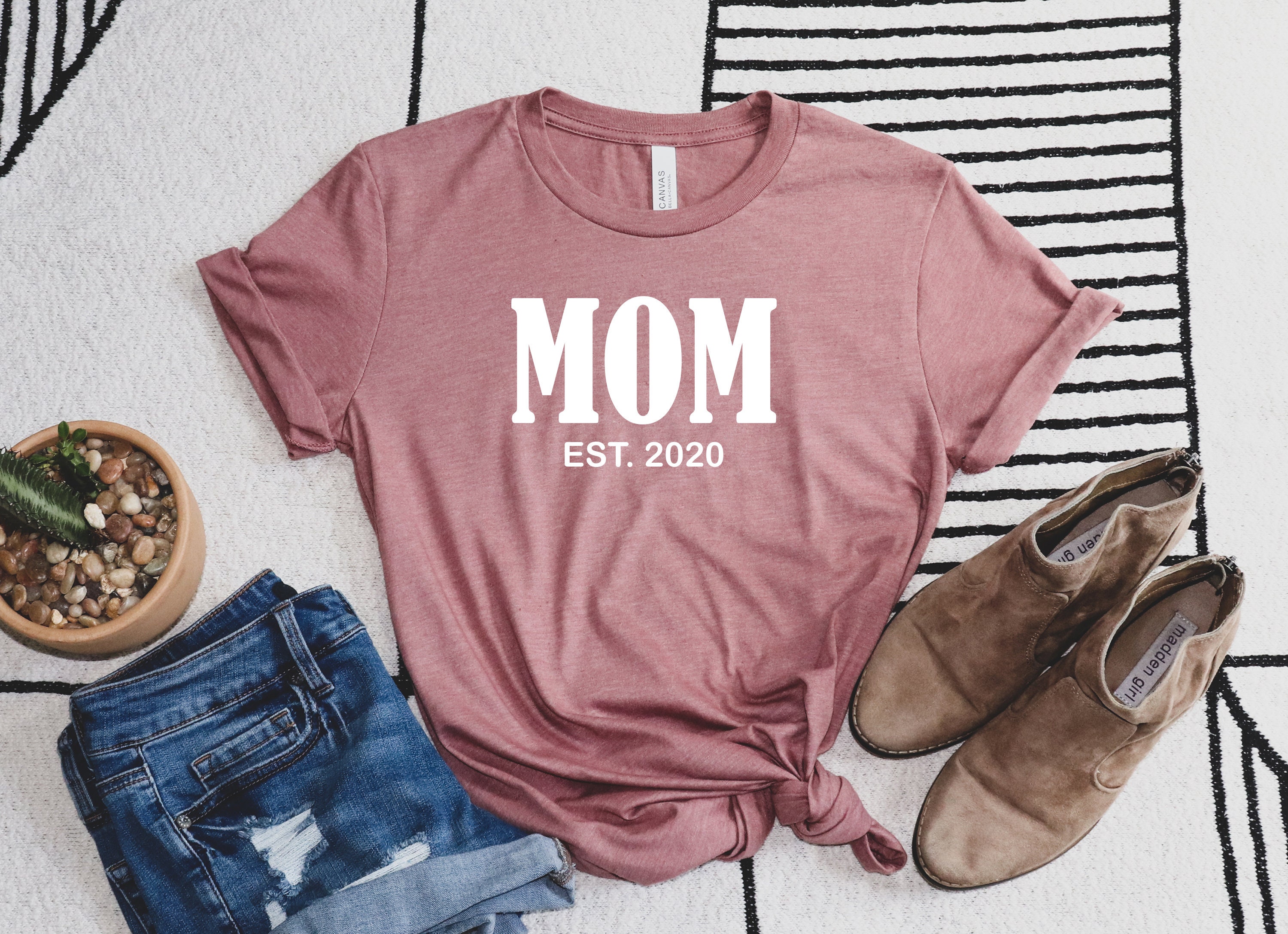 personalized mom and dad est shirts with date new parents tee for pregnancy announcement cute mom dad shirt tustm scaled
