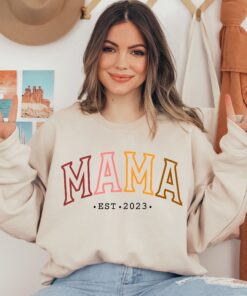 personalized mom sweatshirt for mom life funny mothers day shirt custom mama gift unique mom shirts ufxql