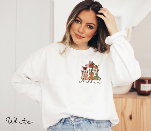 personalized mrs sweatshirt for bride custom bridal shower wedding gift honeymoon pajamas bride crewneck sweater dsliy