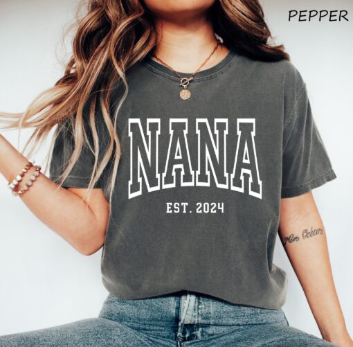 personalized nana shirt est grandma shirt custom mothers day gift christmas nana t shirt unique gift for nana sq2av