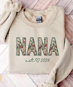 personalized nana sweatshirt est floral design crewneck for grandmother mothers day gift cute grandma outfit dpf4q