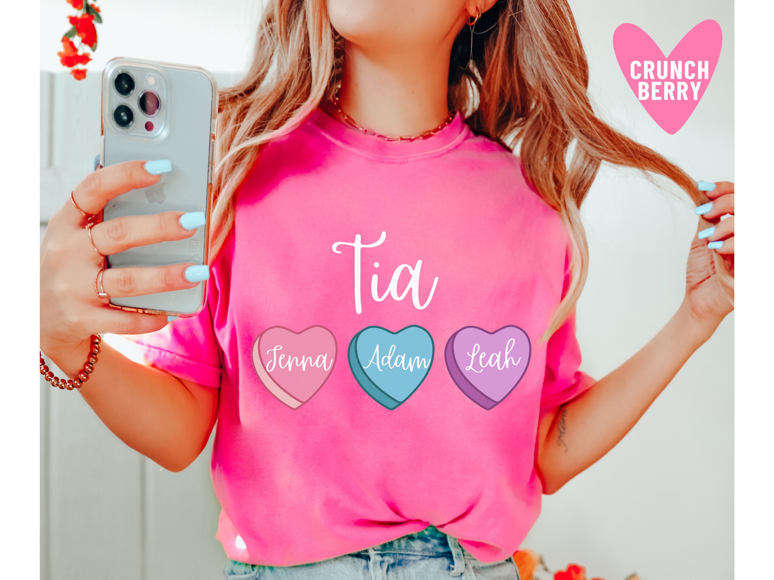 personalized pink tia shirt for valentines day with heart candy and kids names trendy aunt sweatshirt in spanish qtjc0 scaled