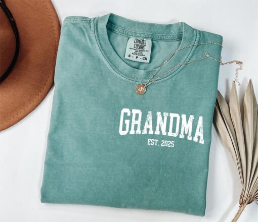 personalized retro grandma est year shirt for new nana great grandma grammy gigi funny gift for grandmothers 3lrah