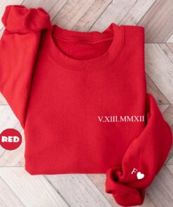 personalized roman numeral sweatshirt custom hoodie with initials for couples matching outfits anniversary date gifts veodc