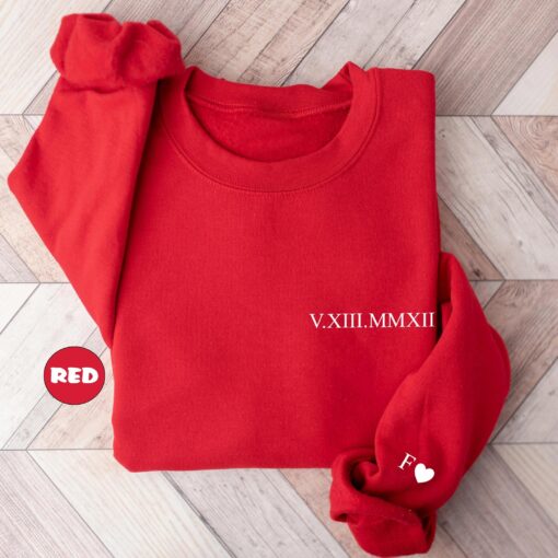 personalized roman numeral sweatshirt custom hoodie with initials for couples matching outfits anniversary date gifts veodc