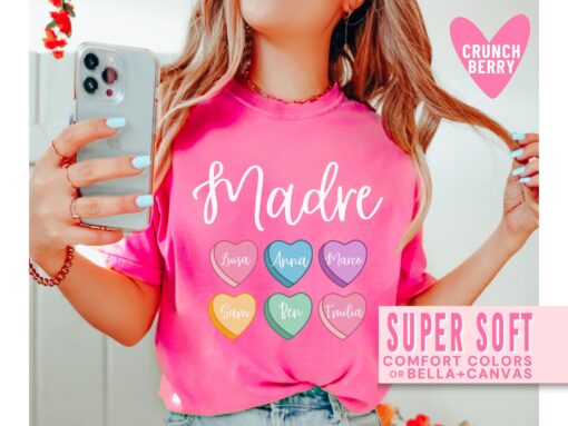 personalized spanish mom shirt with kids names for valentines day pink madre heart tee for da de san valentn 6vavm scaled