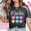 personalized spanish mom shirt with kids names for valentines day pink madre heart tee for da de san valentn qy2qa scaled