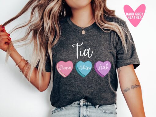 personalized valentines day tia shirt with heart candy and kids names in spanish trendy pink sweatshirt for aunt uff4z scaled