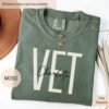 personalized veterinarian shirt custom vet tech shirt for veterinary assistants and animal doctors by comfort colors ligwr
