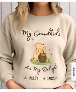 personalized winnie the pooh grandma sweatshirt with grandkids names for mothers day and special occasions bxwsm