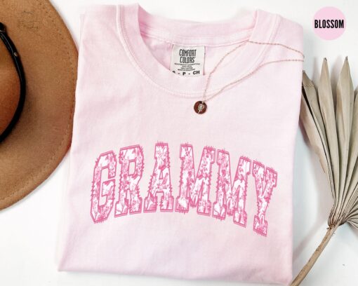 pink floral grammy t shirt best grammy ever shirt comfort colors grandma shirt mothers day gift for grandmothers n03qf