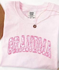 pink floral grandma t shirt for mothers day unique granny shirt coquette grammy tee personalized gifts for grandmothers yqicd