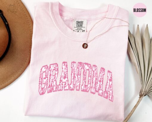 pink floral grandma t shirt for mothers day unique granny shirt coquette grammy tee personalized gifts for grandmothers yqicd