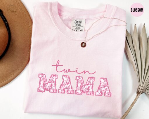 pink floral twin mom shirt for new parents cute mama t shirt pregnancy reveal perfect for mothers day m62wj