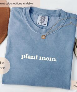 plant mom shirt for gardening moms minimalist house plant tee trendy mothers day gift for plant lovers eoccv