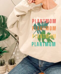 plant mom shirt for plant lovers gardening t shirt cute gift for moms who love plants and nature 7iuxo