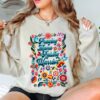 Praying Mama Sweatshirt for Moms Raising Warriors Christian Mom Life Floral Retro Design Best Mom Shirt