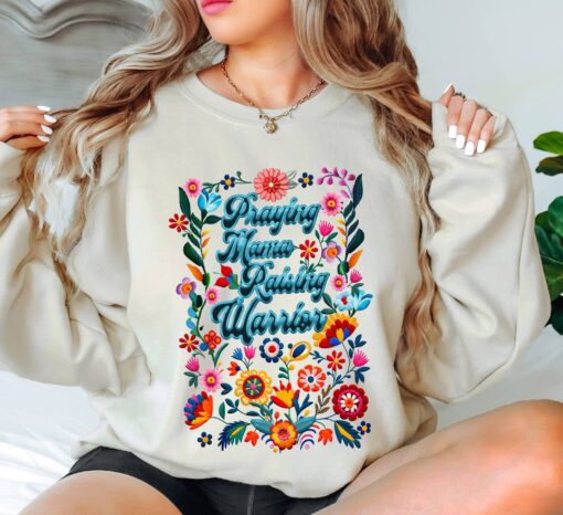 praying mama sweatshirt for moms raising warriors christian mom life floral retro design best mom shirt n97ma