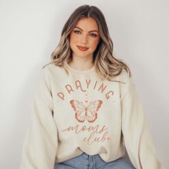 praying moms club butterfly sweater cute mom life sweatshirt best pregnancy announcement hoodie mothers day shirt qaevj