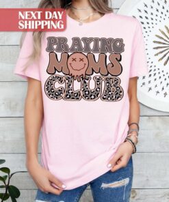 praying moms club shirt for christian moms religious mom shirt mothers day gift unique t shirt for moms awfmk