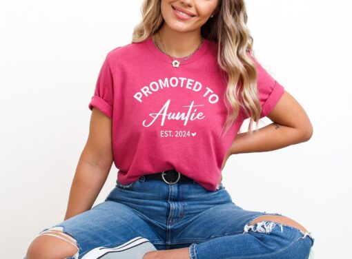 promoted to auntie shirt new aunt t shirt aunt announcement shirt gift for new aunt or aunt to be cb9yr