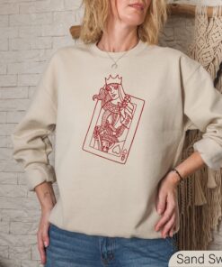 queen of hearts sweatshirt for moms aesthetic birthday shirt unique gift for women mom life apparel t164t