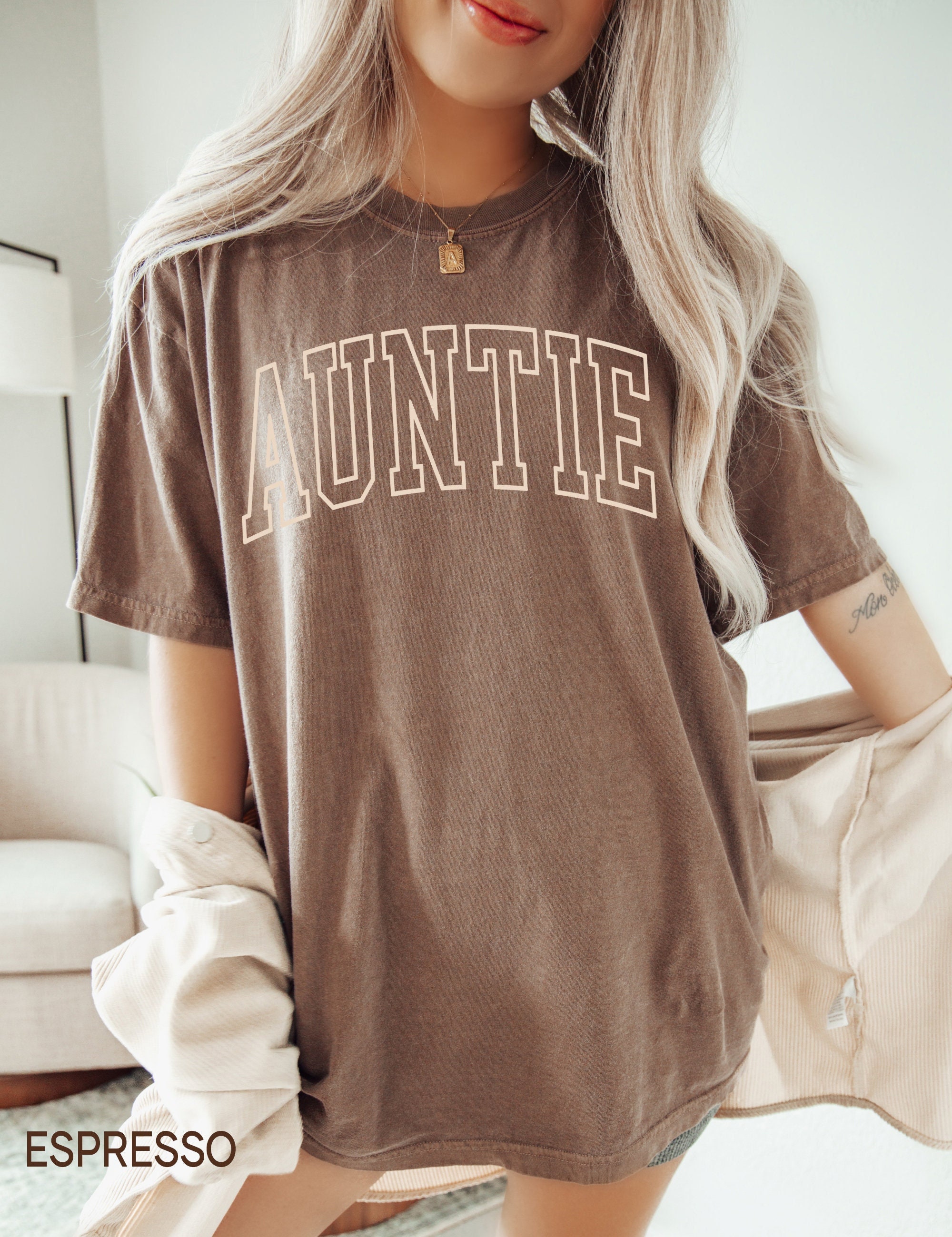 retro aunt shirt for pregnancy announcement oversized t shirt unique gift for auntie sister reveal x4eob scaled