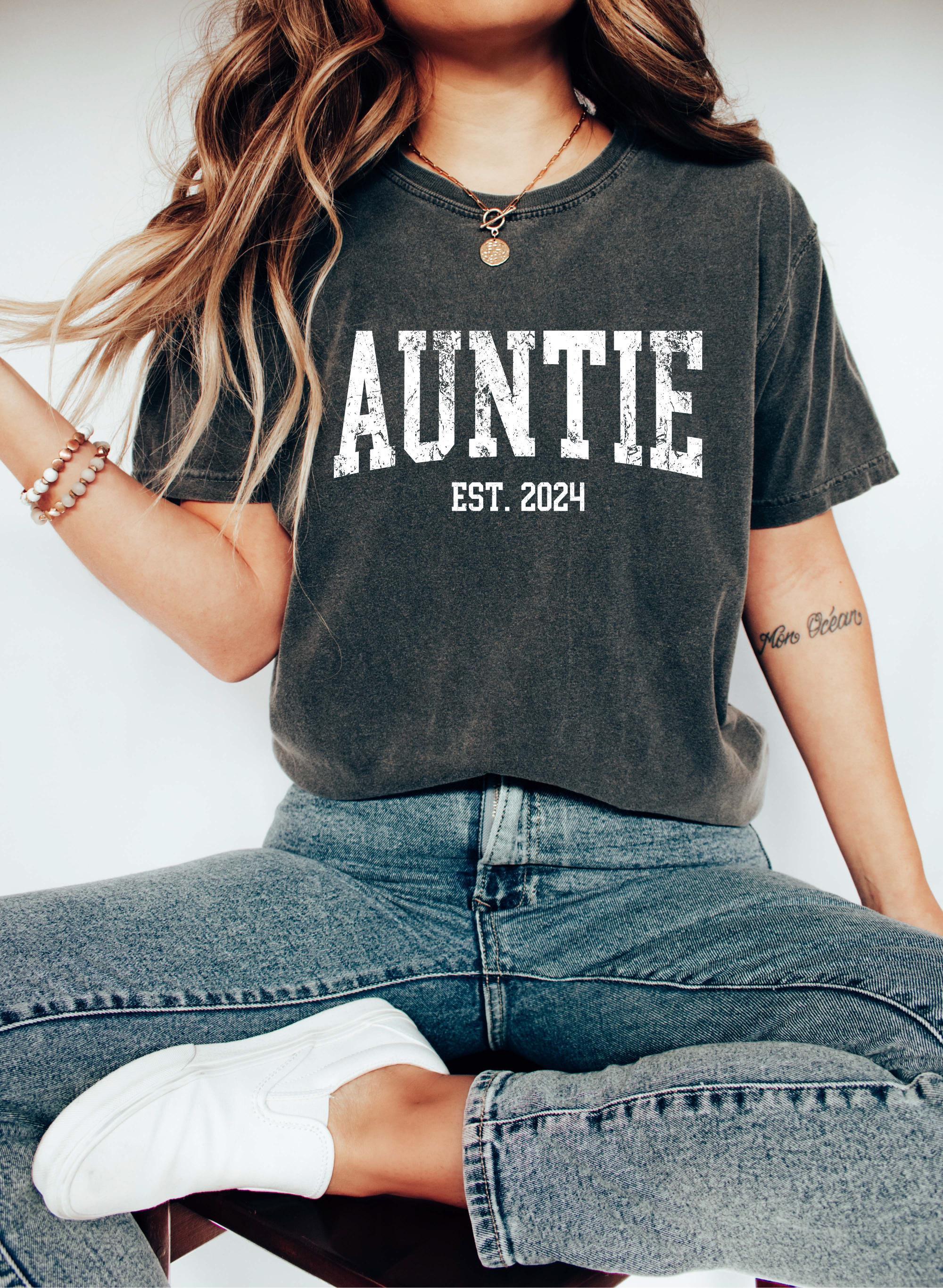 retro auntie est shirt for new aunts birthday announcement gift cool aunt shirts unique aunt t shirt vjbpp scaled