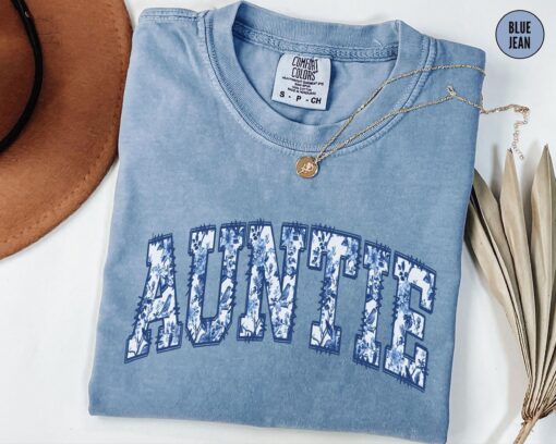 retro auntie t shirt for new aunts comfort colors cute mothers day shirt unique gift for sisters and aunts fzd91