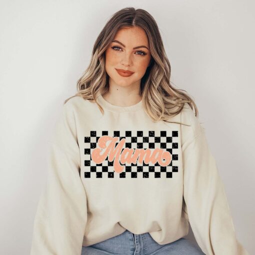 retro checkered mama sweatshirt cute mom life shirt for mothers day unique gift for moms and motherhood enthusiasts btjrd