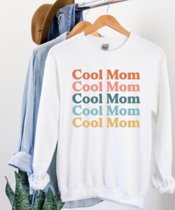 retro cool mom sweatshirt for new moms and mama pregnancy announcements cute mama shirt ideal for mothers day gifts fsnqh