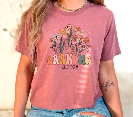 retro grandma established 2024 shirt wildflower design cute grandma to be shirt for mothers day gift bocm7