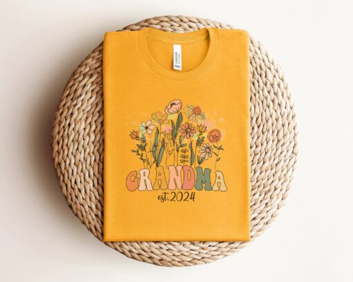 retro grandma established 2024 shirt wildflower design cute grandma to be shirt for mothers day gift