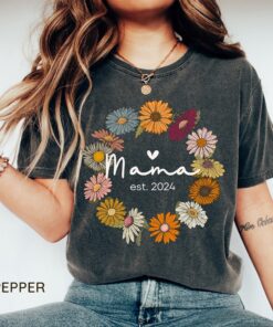 retro mama est 2024 shirt custom personalized mom t shirt best mom ever shirt unique gift for new moms z9ust