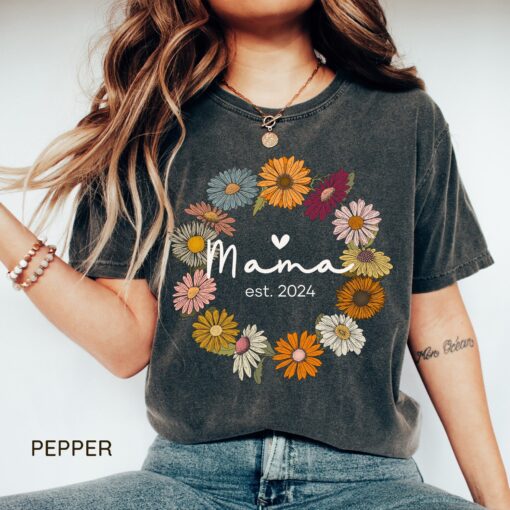 retro mama est 2024 shirt custom personalized mom t shirt best mom ever shirt unique gift for new moms z9ust