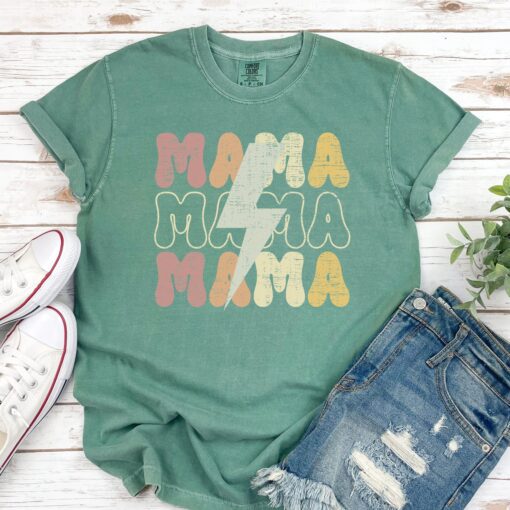 retro mama shirt for new moms oversized groovy mom tee mothers day shirt funny mom life t shirt ymfv0 scaled